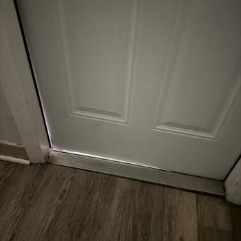 Airbnb'de Ağır Küf Kokulu Kirli Daire Şikayeti Ve İade Talebi