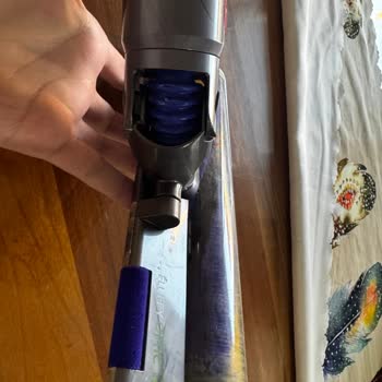 Dyson V15 Lazer Başlığının Hortumundaki Yırtılma Garanti Kapsamı Dışında