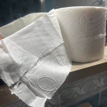 Suya Dayanıklı İddia Edilen Tuvalet Kağıdının İnceliği Ve Açılış Bandı Sorunu