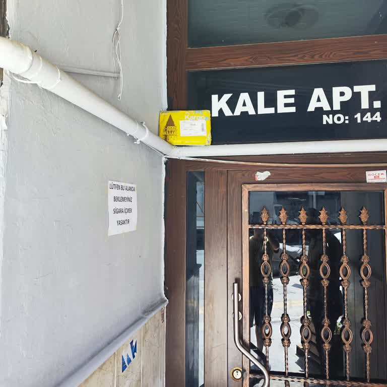 Kargo Zile Basmadan Apartman Kapısına Bırakıldı, Güvenim Sarsıldı