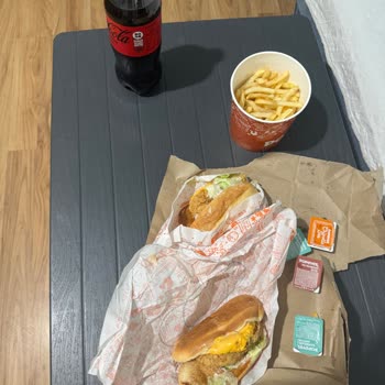 Popeyes Şubesinden Gelen Eksik Ve Çiğ Sipariş İçin Tam İade İstiyorum