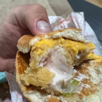 Popeyes Şubesinden Gelen Eksik Ve Çiğ Sipariş İçin Tam İade İstiyorum