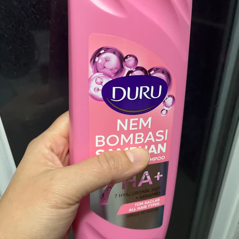 Duru Nem Bombası Şampuanı Saç Derisinde Yoğun Kaşıntı Ve Kepek Oluşturdu