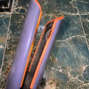 Dyson Airstrait Kısa Sürede Alev Alması Ve Saçların Yanması