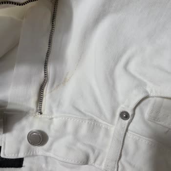 Zara'dan Gelen Beyaz Pantolonda Leke Görülmesi Ve Hayal Kırıklığı İade Talebi