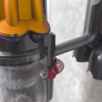Dyson V12 Slim'de Hızlı Deformasyon Ve Çatlaklar, Müşteri Hizmetleri Çözüm Sunmuyor