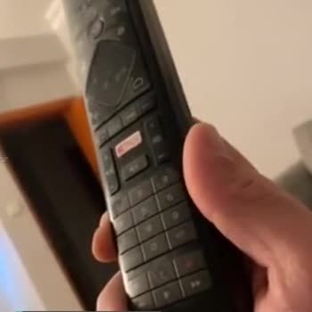 Philips 50pus7303 Kumanda Problemi Pil Hemen Bitiyor. Yeni Kumanda Bulamıyorum