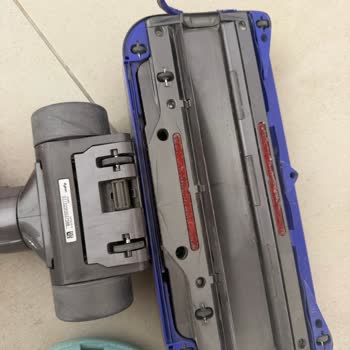Dyson Türkiye'de Garanti Dışı Kısa Sürede Bozulan Süpürge Parçası