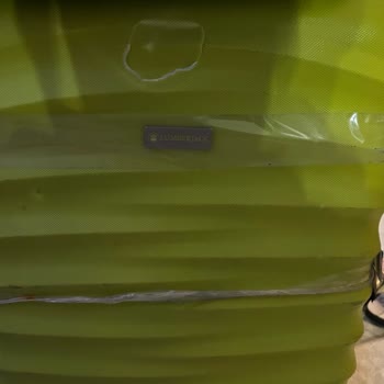 Ajet Yer Hizmetleri Valizimi Kırdı Ve Eşyalarımı Yok Etti