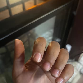Cansay Nail Beauty Çalışanların Tavrı ve Üslubu Son Derece Saygısız ve Rahatsız Edici