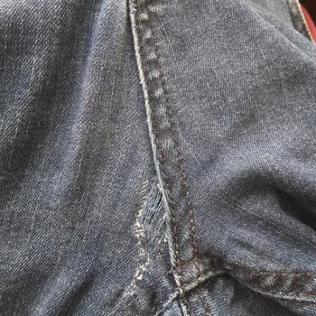 Koton Pantolonunda Üretim Hatası Ve Değişim Talebi
