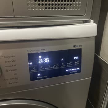 Siemens IQ500 Çamaşır Makinesi Kıyafetleri Yırtıyor Ve Yetkili Servis Sorunu Çözmüyor