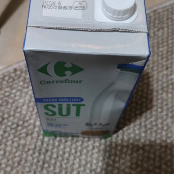 Carrefour'dan Gelen Sütün Son Kullanma Tarihi Geçmiş