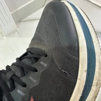 Garanti Kapsamındaki Skechers Ayakkabısının Yedinci Ayda Yırtılması Ve Mağazanın Olumsuz Cevabı