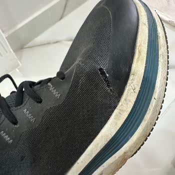 Garanti Kapsamındaki Skechers Ayakkabısının Yedinci Ayda Yırtılması Ve Mağazanın Olumsuz Cevabı