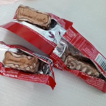 Tadelle Mini Çikolatalarında Renk Dalgalanması Ve Şekil Bozukluğu