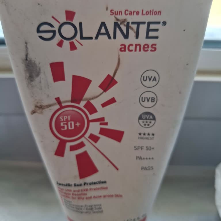 Solante SPF 50 Güneş Kremi Emilmiyor, Eczane Çözüm Sunmuyor