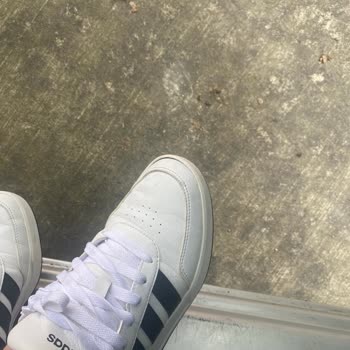 Deichmann'dan Alınan Adidas Ayakkabının Üretim Hatası Ve Değişim Talebi