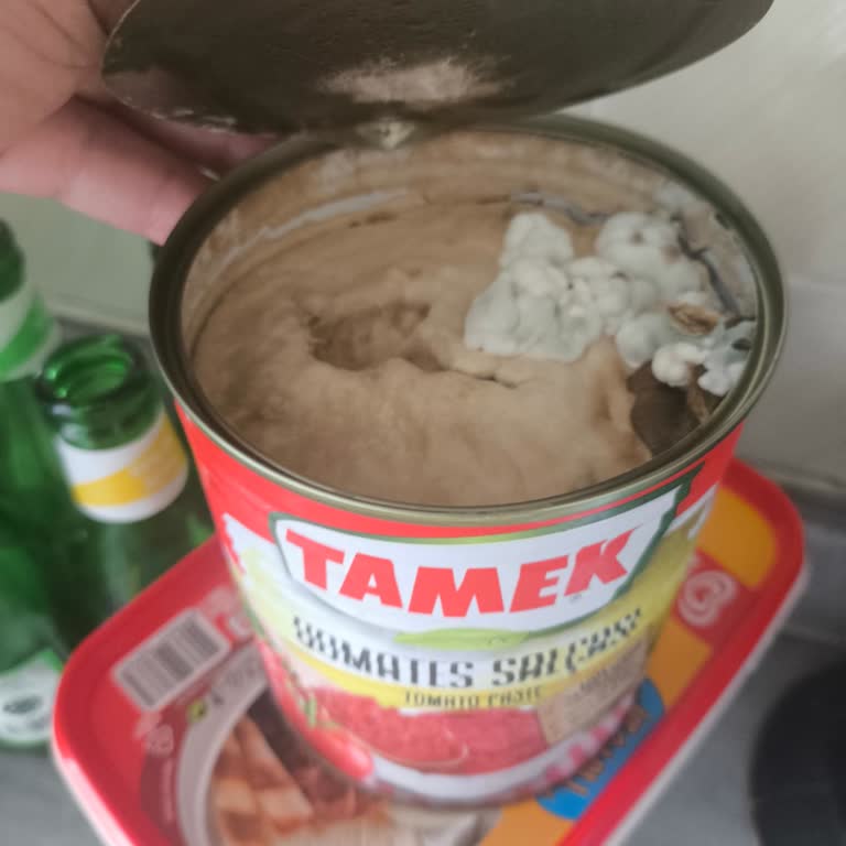 Tamek Domates Salçasında Beyaz Küf: Sağlık Endişesi Ve Güven Kaybı