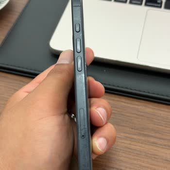 Apple Servisinde Yeni Hasar Ve Hoş Olmayan Personel Tutumu