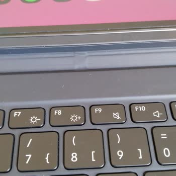 Orijinal Samsung Klavye Kılıfı Kısa Sürede Bozuldu, Garanti Dışı Çözüm Reddedildi