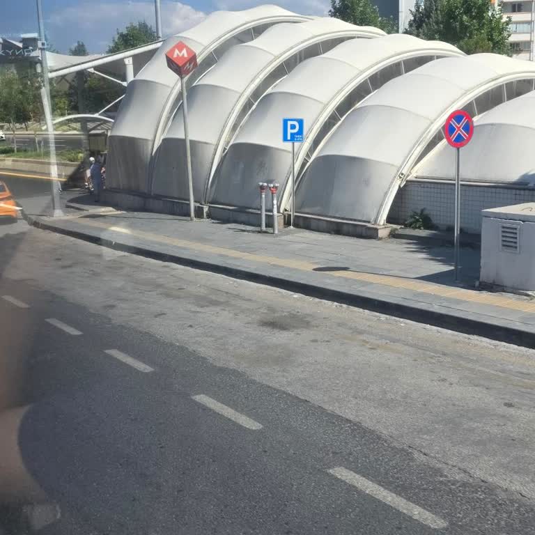 Yaşamkent Durağında İnmeye İzin Vermeyen Personel Nedeniyle Zaman Kaybı