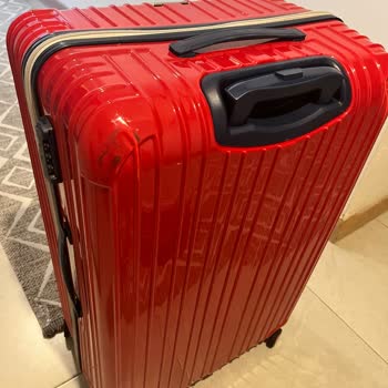 Amsterdam İzmir Ajet Uçuşunda Yeni Valizim Kırıldı, Tazminat İstiyorum