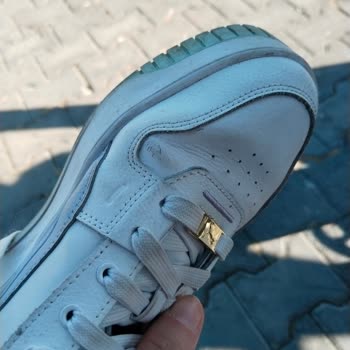 Puma Kadın Spor Ayakkabısında Üç Ayda Topuk Yırtılması