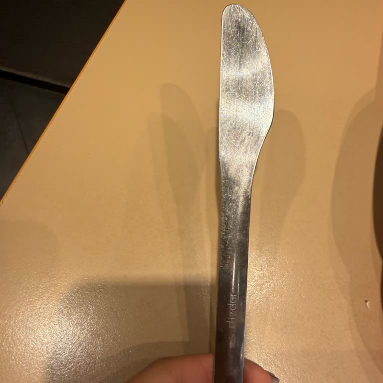 İskenderde Et Yok Ve Personel Soğuk Davranıyor