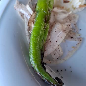 Royal 52 Boztepe Restoranı: Yüksek Fiyatlı Kalitesiz Ve Hijyenik Olmayan Servis
