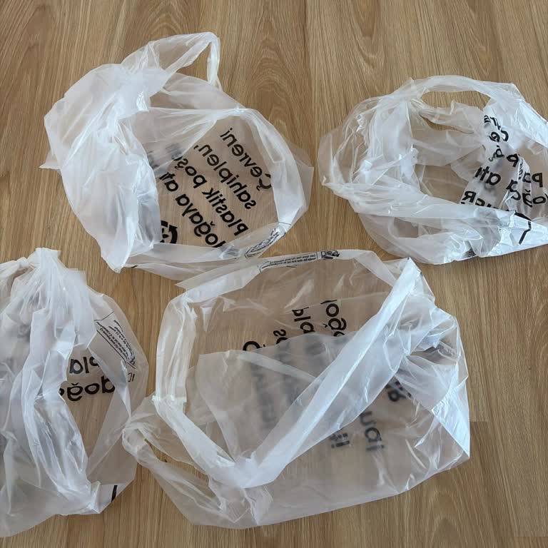 İnce Poşetler Nedeniyle 3.500 TL Değerindeki Alışverişim Yolda Dağıldı