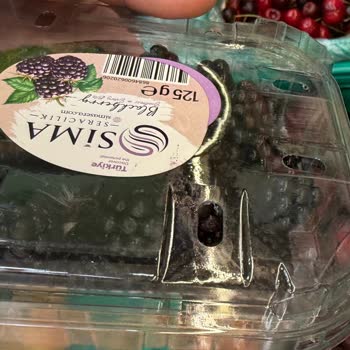 Küflü Böğürtlenlerin Tekrar Raflara Konulması Bebek Sağlığını Tehdit Ediyor