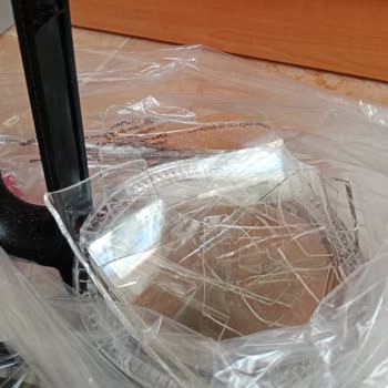 PTT Kargo’da Etiketli Kırılabilir Su Isıtıcısı Kırıldı Ve Tazmin Talep Ediyorum
