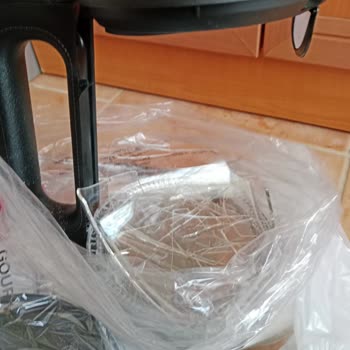 PTT Kargo’da Etiketli Kırılabilir Su Isıtıcısı Kırıldı Ve Tazmin Talep Ediyorum