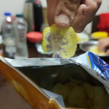 Mor Lekeli Lays Cipsi: Hijyen Ve Sağlık Endişesi