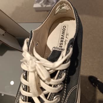 Converse Ayakkabısının İç Astarı Erken Yırtıldı; Mağaza Değişim Talebimi Reddetti