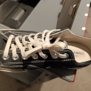 Converse Ayakkabısının İç Astarı Erken Yırtıldı; Mağaza Değişim Talebimi Reddetti