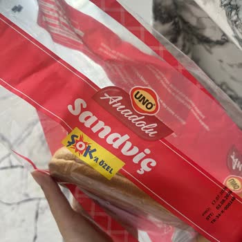 Tarihi Geçmemiş UNO Sandviç Ekmeği Şok Market Raflarında Küflü