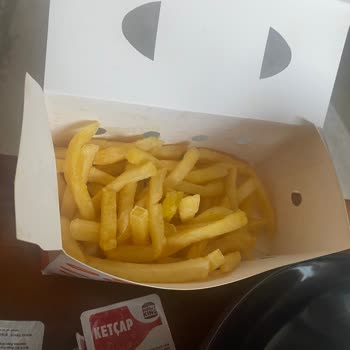Burger King Şubesinde Eksik Ürün Ve Hijyen Sorunu Nedeniyle Ücret İadesi Talebi