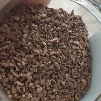 Nescafe Gold'ta Beyaz Örümcek Ağı Benzeri Kirlilik Ve Sağlık Riski