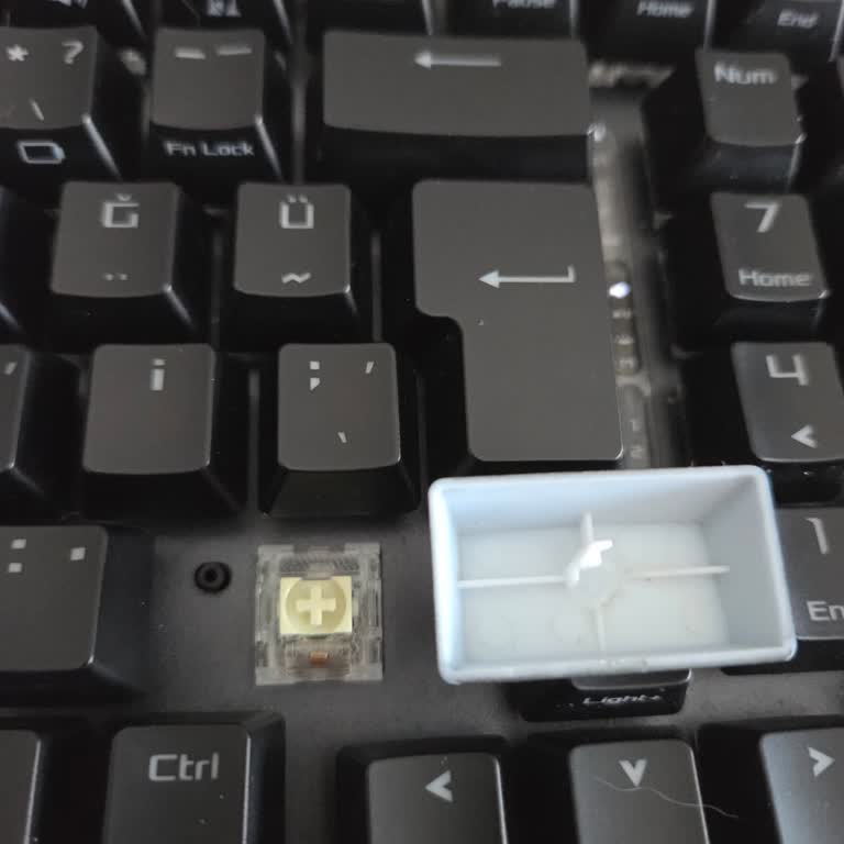 Garanti Kapsamındaki Klavye Parçası Talebine Cevap Gelmemesi