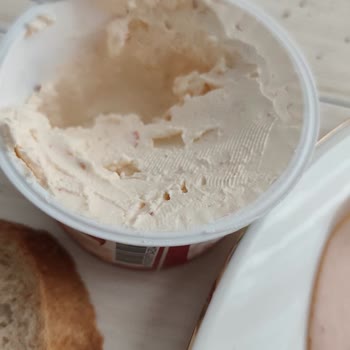 Sek Taze Peynir Biberli Ürünün Yetersiz Gramajı Ve Yanıltıcı Ambalajı
