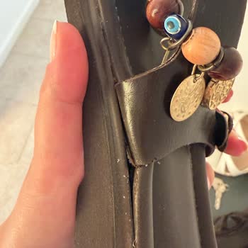 Duxal Sandalet Kısa Sürede Yıprandı Ve Satıcı Suçlayıcı Yanıt Verdi