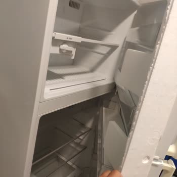 Servisfoni'den 7.800 TL Ücret Ve Bozulmuş Gıdalar