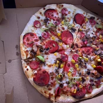 Pizza Bulls'tan Hamur Hâlinde Gelen Pizza İçin Tam İade Talebi
