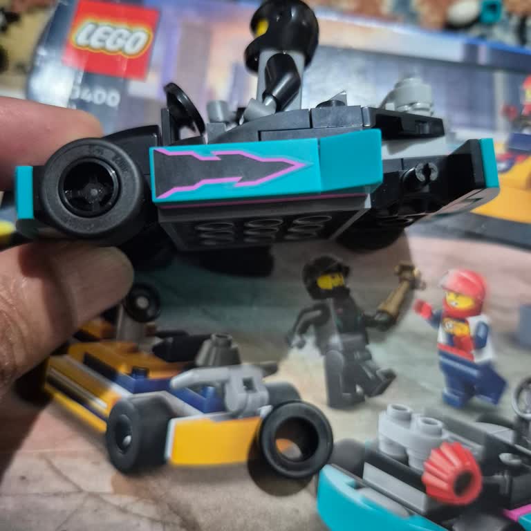 Lego Araç Setinde Tekerlek Parçası Eksik