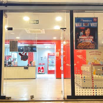 Mardin Kızıltepe Domino’s Şubesinde Eldiven Kullanılmayan Hijyen İhlali Ve Müşteri İlgisizliği
