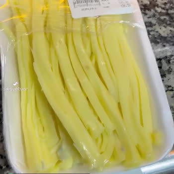 Peynirci Baba'dan Yeni Paketlenmiş Küflü Çeçil Peyniri