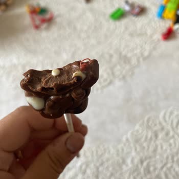 Ozmo Fun Çikolatalı Üründe Yabancı Madde Ve Çocuk Boğaz Tehlikesi