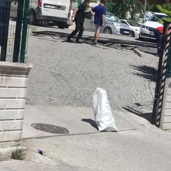 İş Güvenliği İhmali Nedeniyle Araç Kapısı Ortada Bırakıldı Ve Hasar Gördü Tazminat Talep Ediyorum